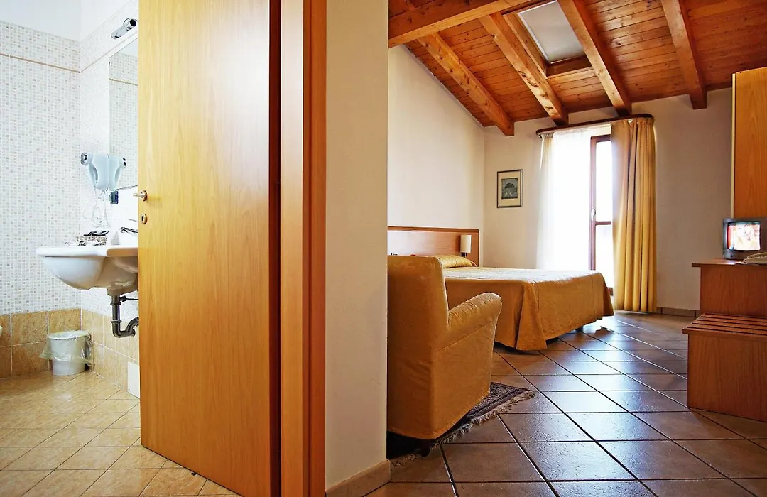 Hotel Alla Nave-1